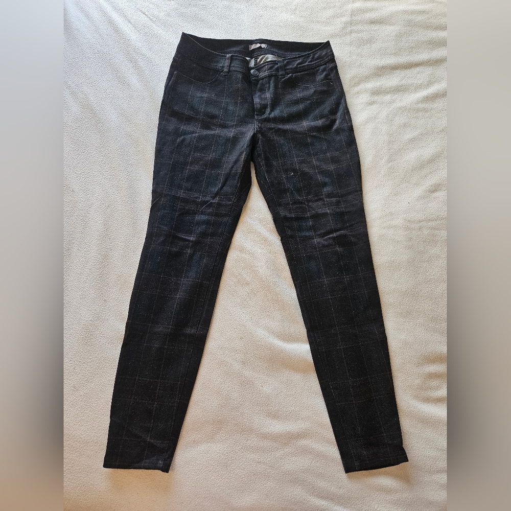 Maurices , blue plaid stretch denim, skinny fit, size 6
